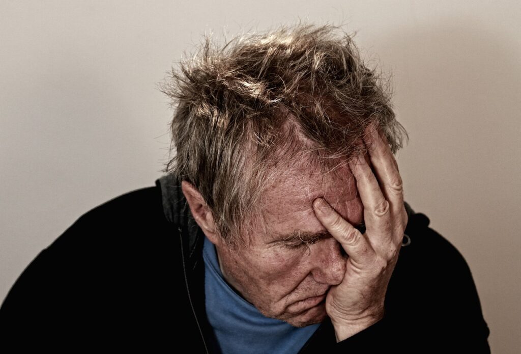 5 WAYS TO FIND PURPOSE AND HOPE IN THE MIDST OF PAIN: THE MEANING OF SUFFERING - High On Bliss man, suffering, purpose, hope, old, senior-513529.jpg